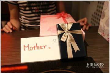 【MIKIMOTO】隨身鏡+口紅筆。超完美的媽媽生日禮物