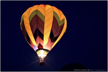 台南大內【2013台南冬季熱氣球嘉年華】。我跟光雕也太有緣了...，該哭還是該笑？@走馬瀨農場